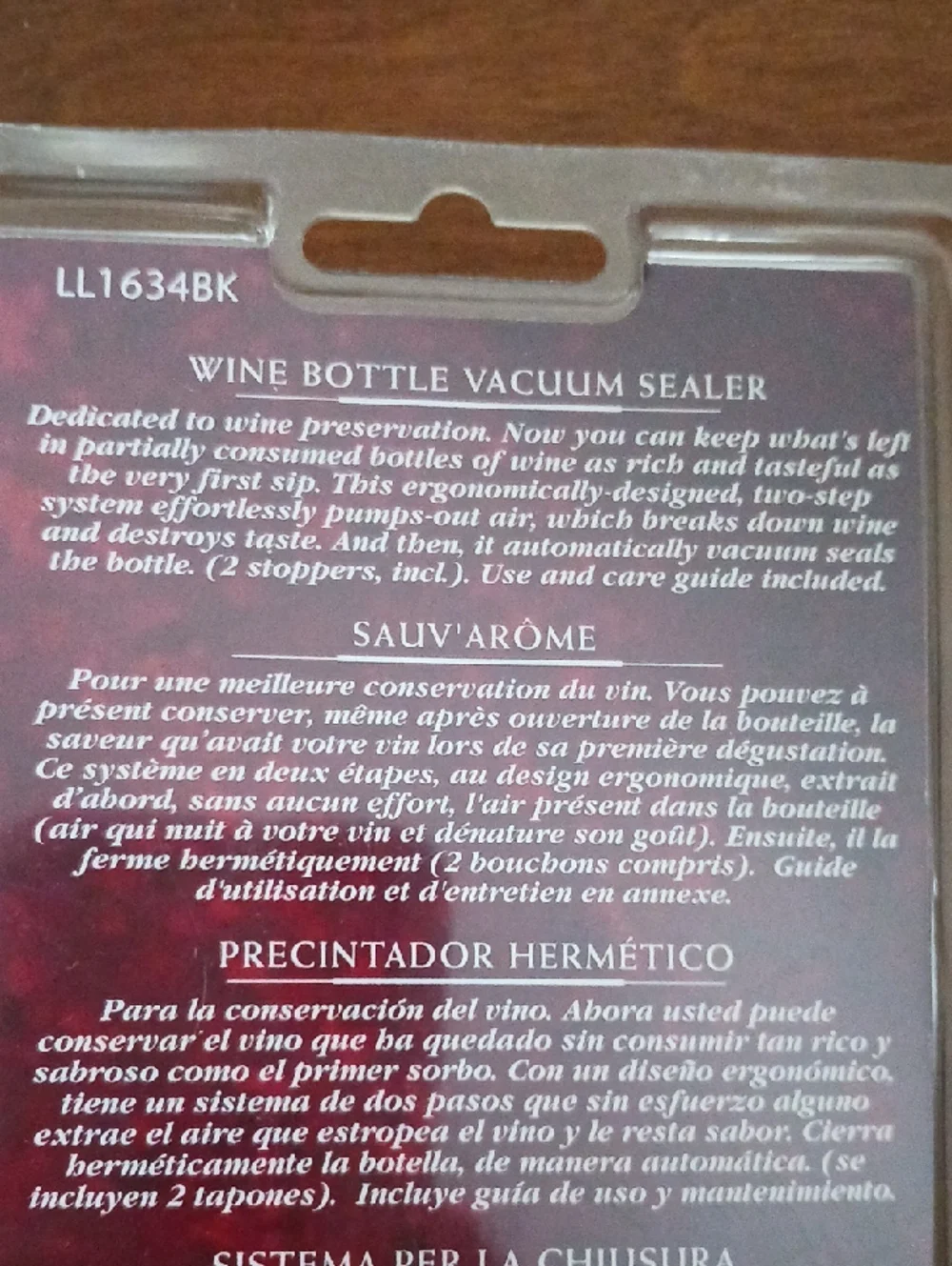 NWT Wine Bottle Vacuum Sealer with two stoppers
